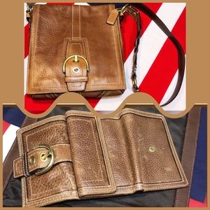 💙 Rare Coach Bag, matching wallet (sold separate)